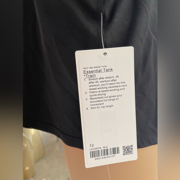 LuluLemon Essential Tank size 12 - Picture 2 of 3